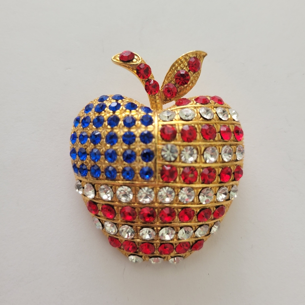 Vintage Big Apple Shape Rhinestones Patriotic American Flag Pin Brooch